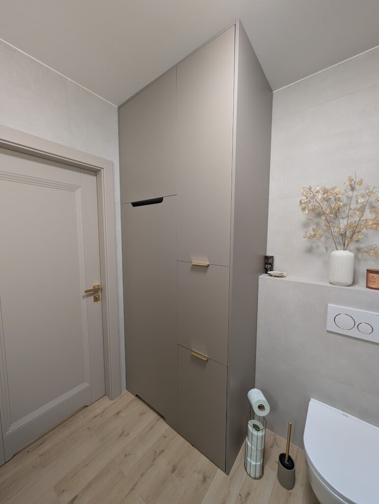 PXL_20251128_171800884