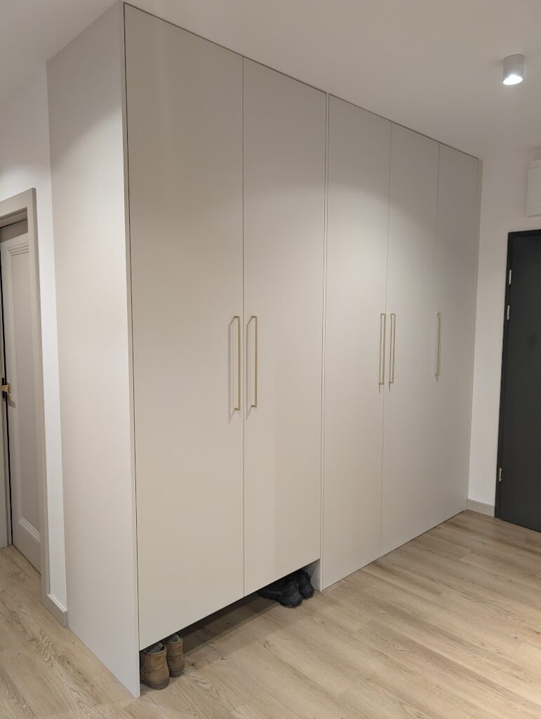 PXL_20251128_171930203